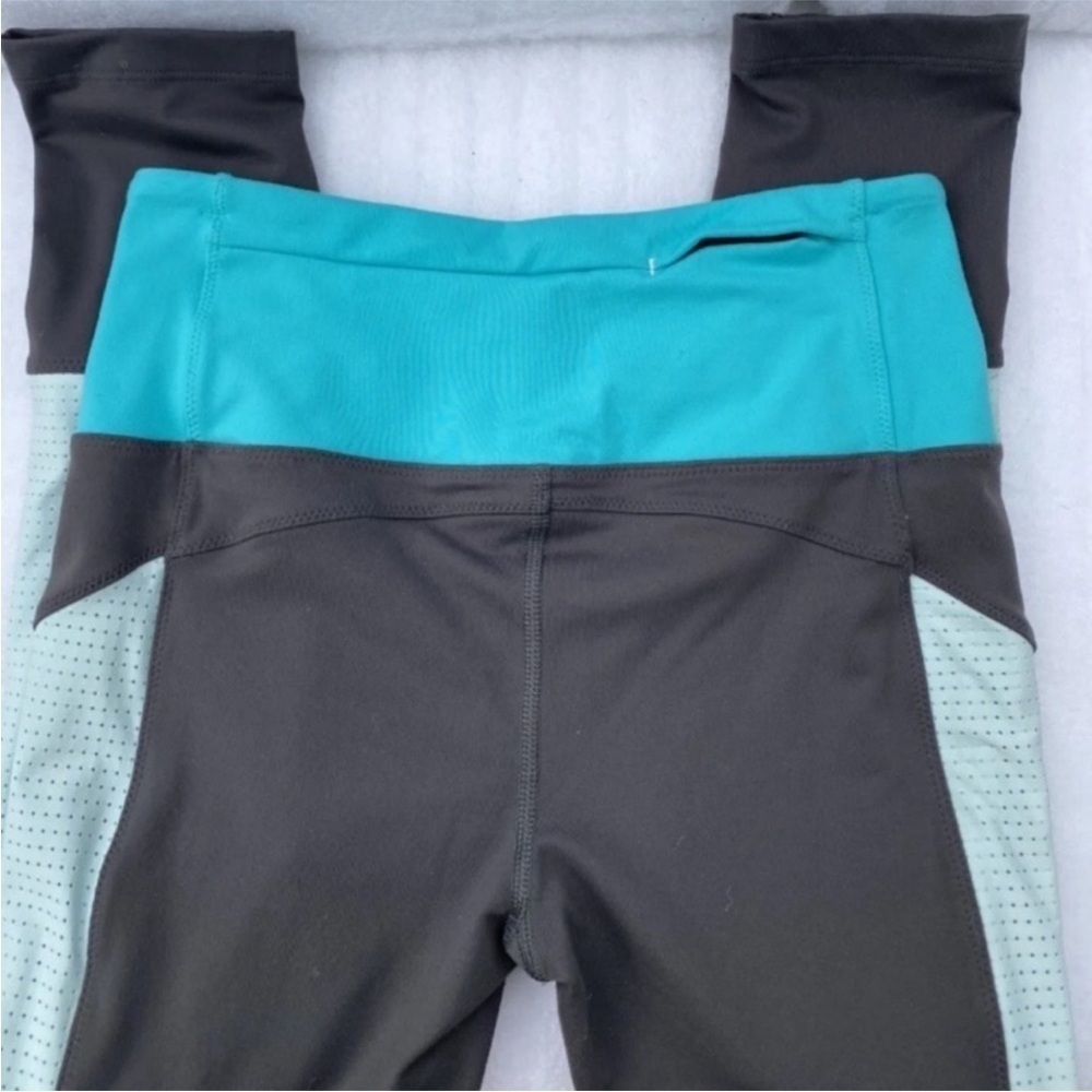 VSX Sport Victorias Secret Knockout Cropped Leggings Capri Size XS Teal & Gray